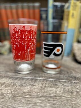 Philadelphia Flyers Stanley Cup Glasses 1974-1975 Champions
